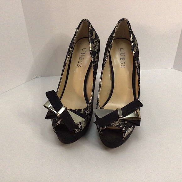 Guess Black Lace Platform Heels. Size 6.50M - Picture 5 of 5